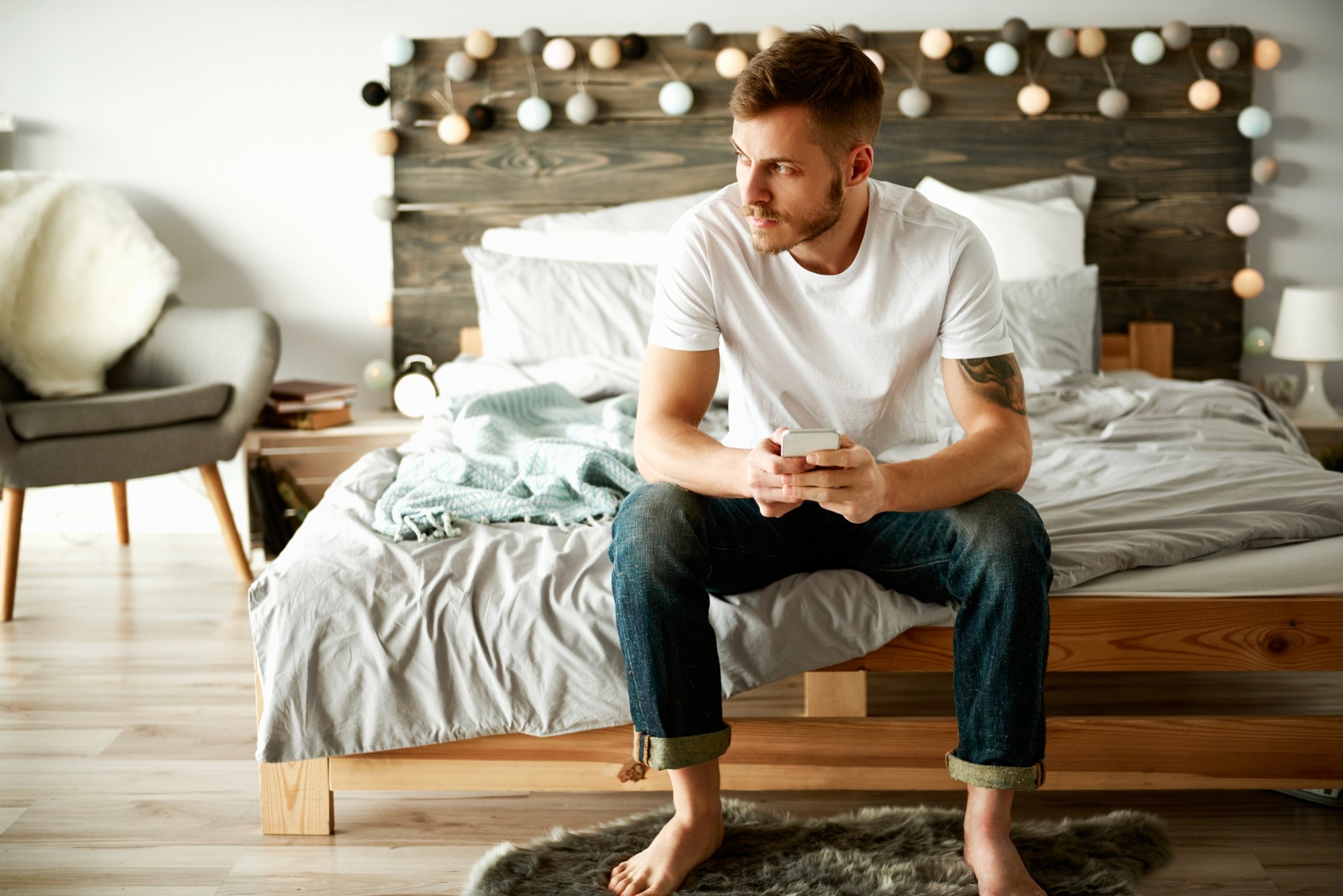 Mand i refleksion over sin afhængighed under recovery-forløb i København